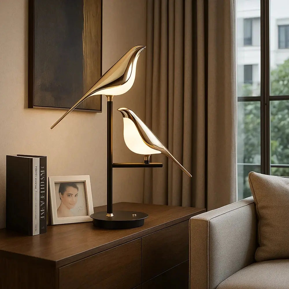 Lampe De Bureau Led - Oiseau Doré Sculptural | Aureplume - | Delvanie