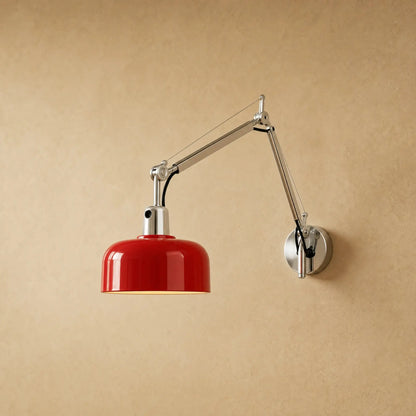 Applique murale articulée à bras long, abat-jour rouge laqué et bras chromé | Delvanie