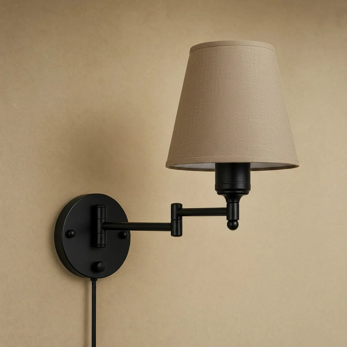 Applique murale en tissu taupe a bras articule, packshot