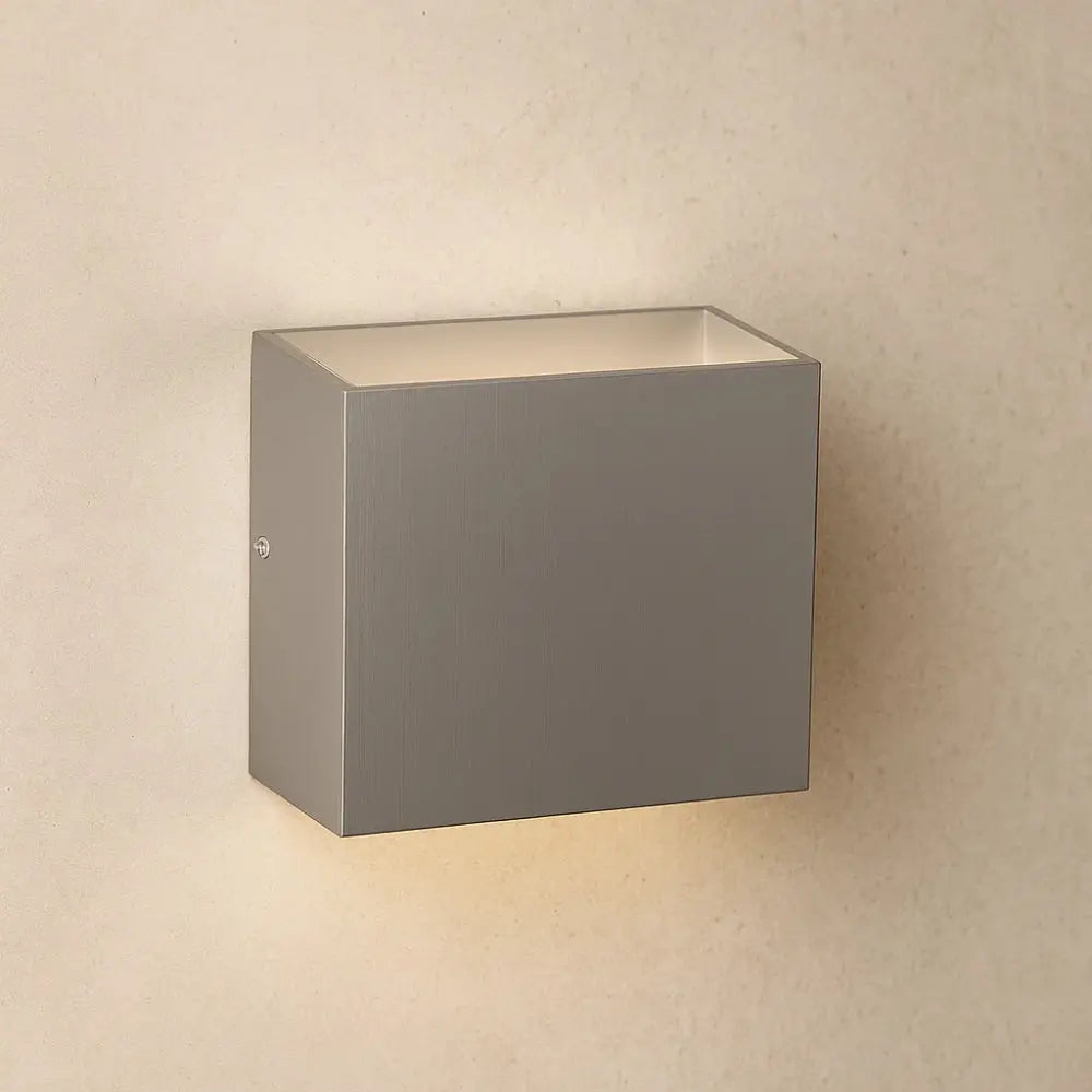 Applique Murale <br> Élégance Minimaliste | Quadro | Delvanie