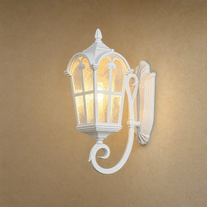 Lanterne murale extérieure blanche Portessa, modèle Lanterne Dressée, aluminium moulé et verre martelé | Delvanie