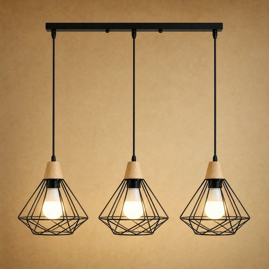 Suspension industrielle 3 têtes alignées, cage diamant en fer noir et bois clair | Delvanie