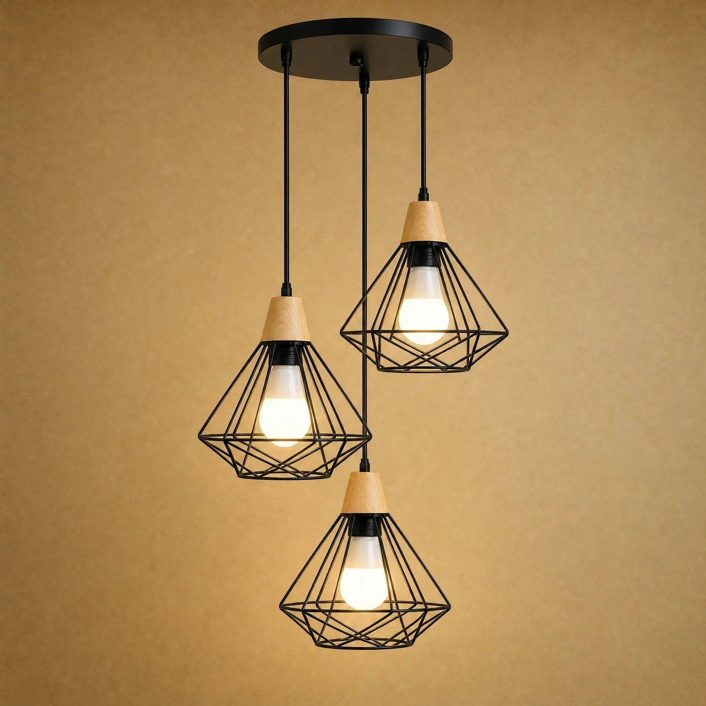 Suspension industrielle 3 têtes en grappe, cages diamant fer et bois sur platine ronde | Delvanie