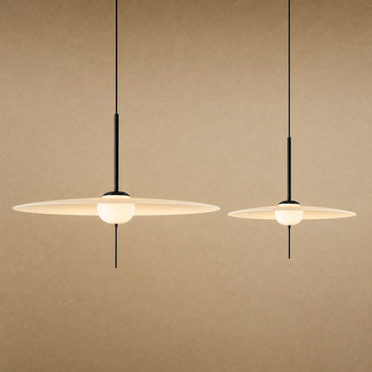 Suspension Marlova dans ses deux tailles, Ø 60 cm et Ø 40 cm côte à côte | Delvanie