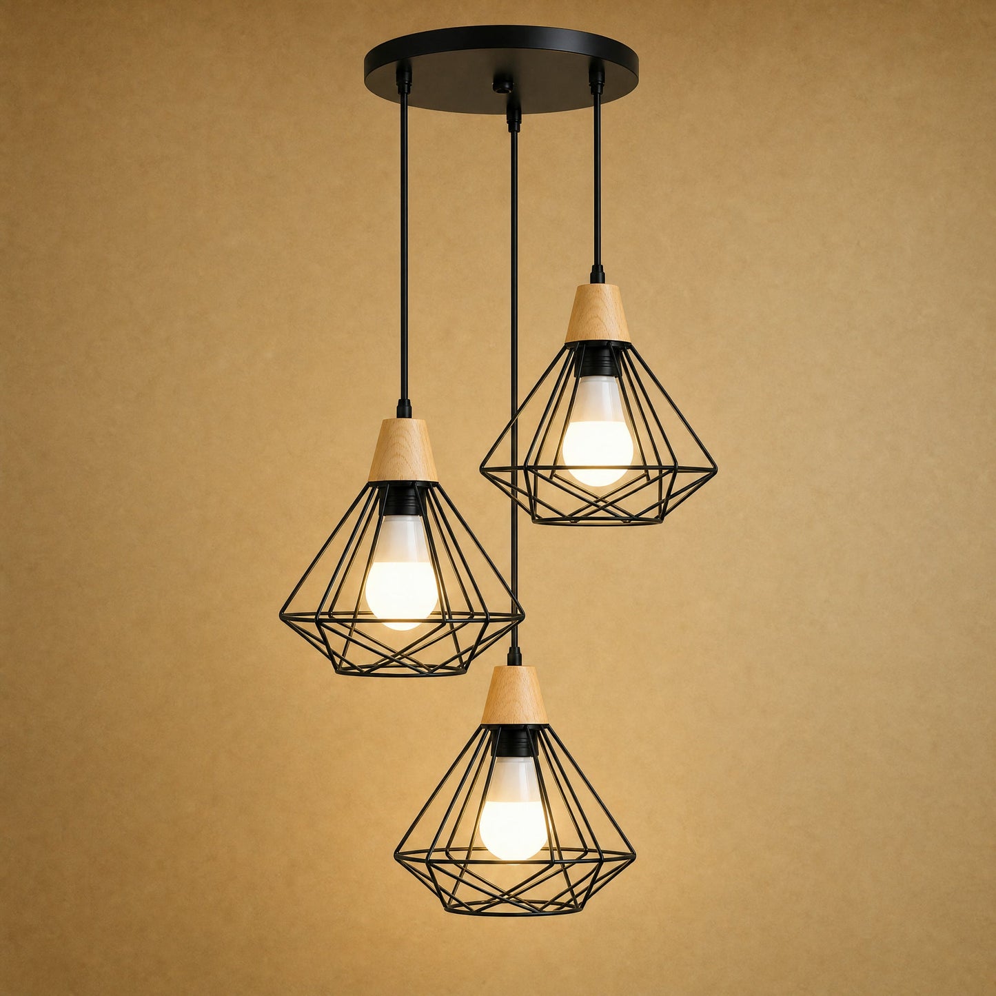 Suspension industrielle 3 têtes en grappe, cages diamant fer et bois sur platine ronde | Delvanie