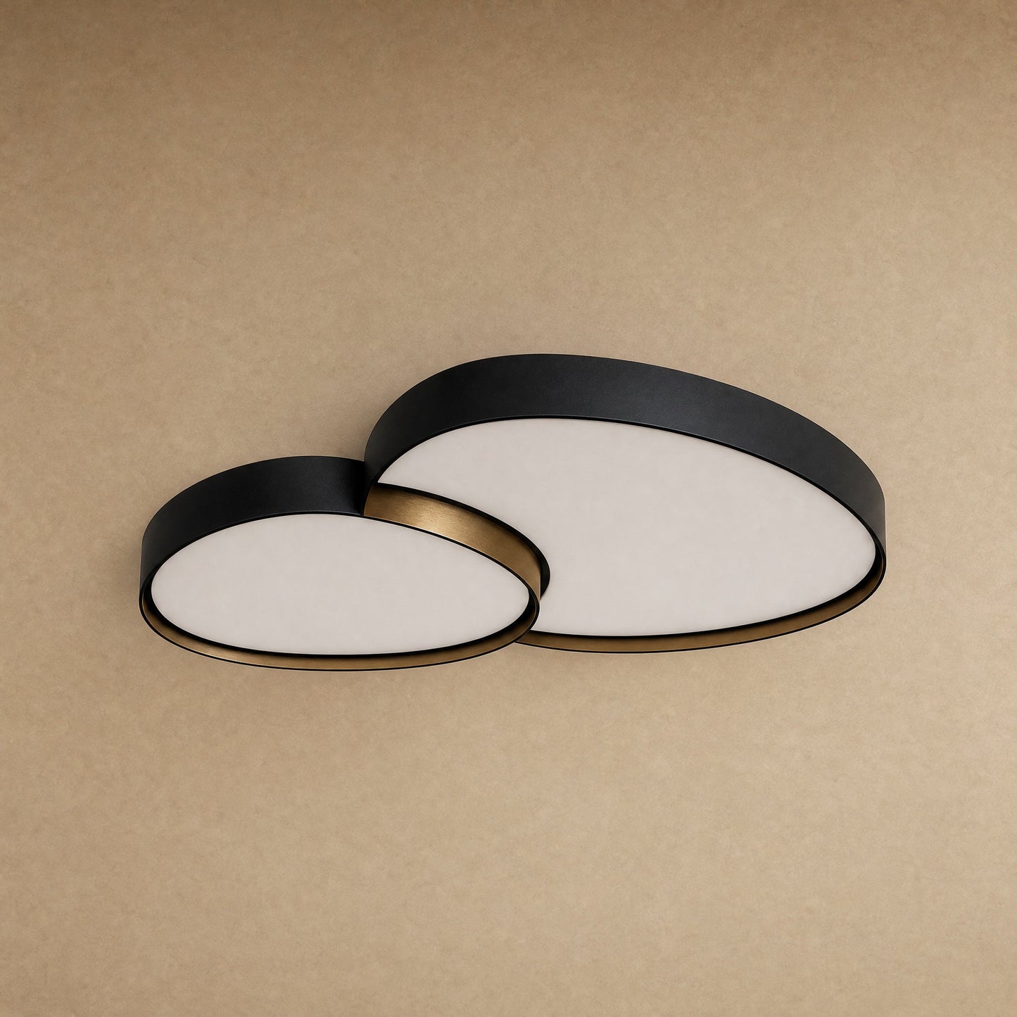 Plafonnier noir Anteva en version duo de deux galets, packshot | Delvanie
